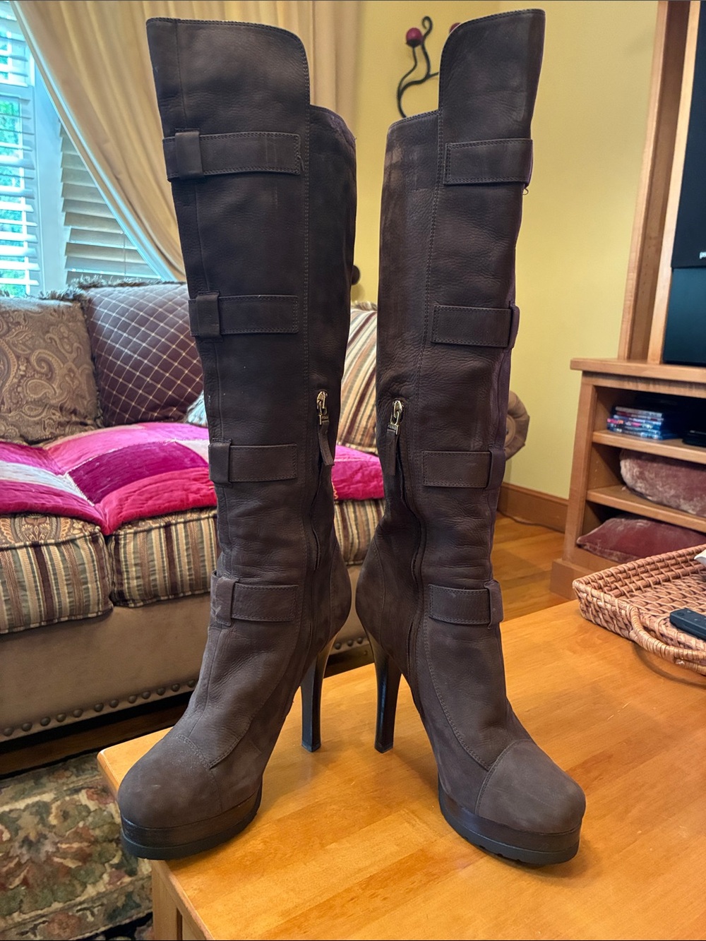 Fendi Tall Secy Women's Buckle Platform Boots in Dark Brown suede size. 38 - Picture 2 of 6